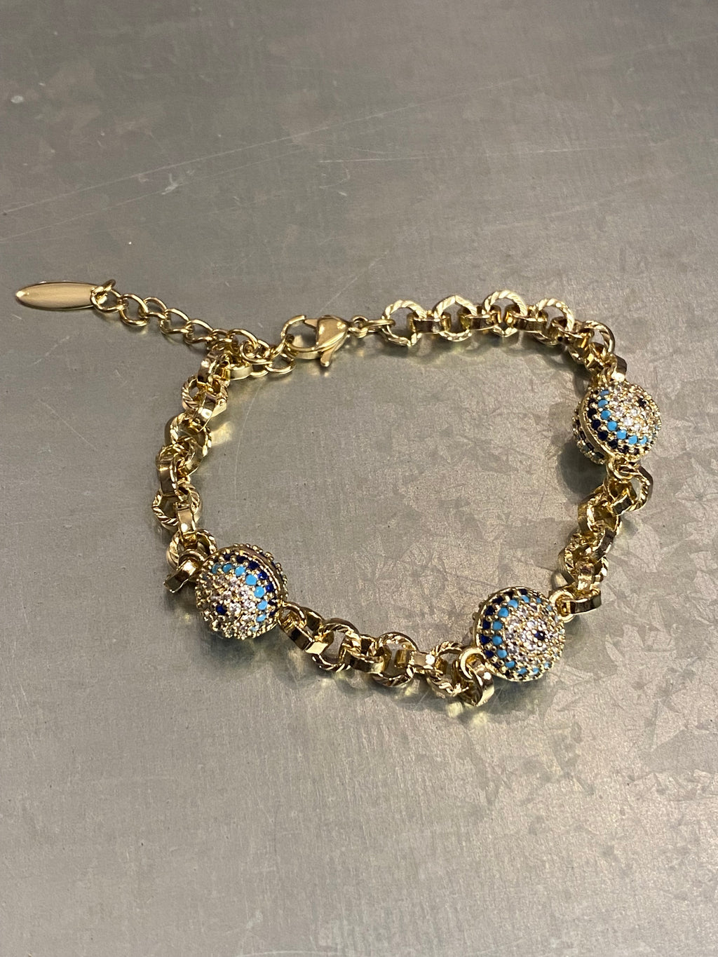 Tombiş nazar boncuklu bileklik