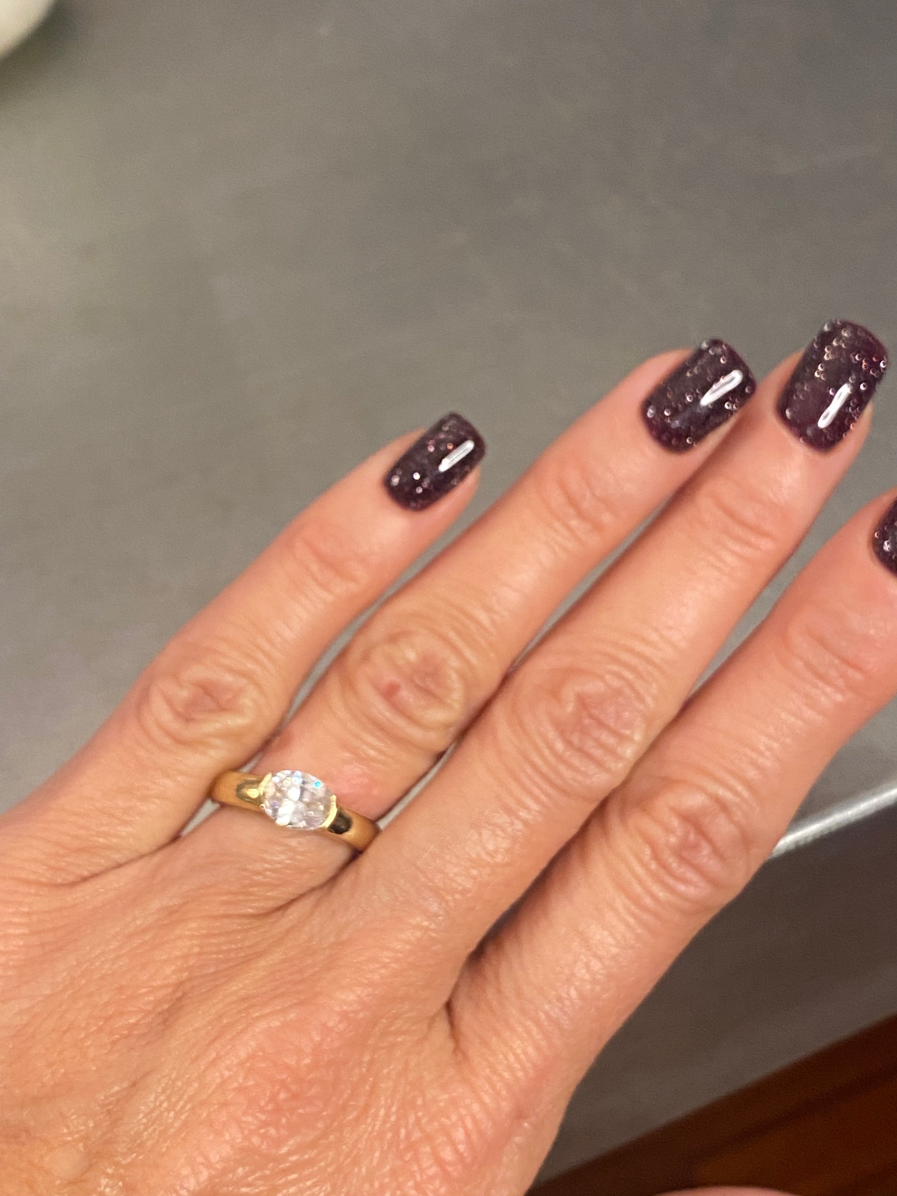 Oval tektaş yüzük