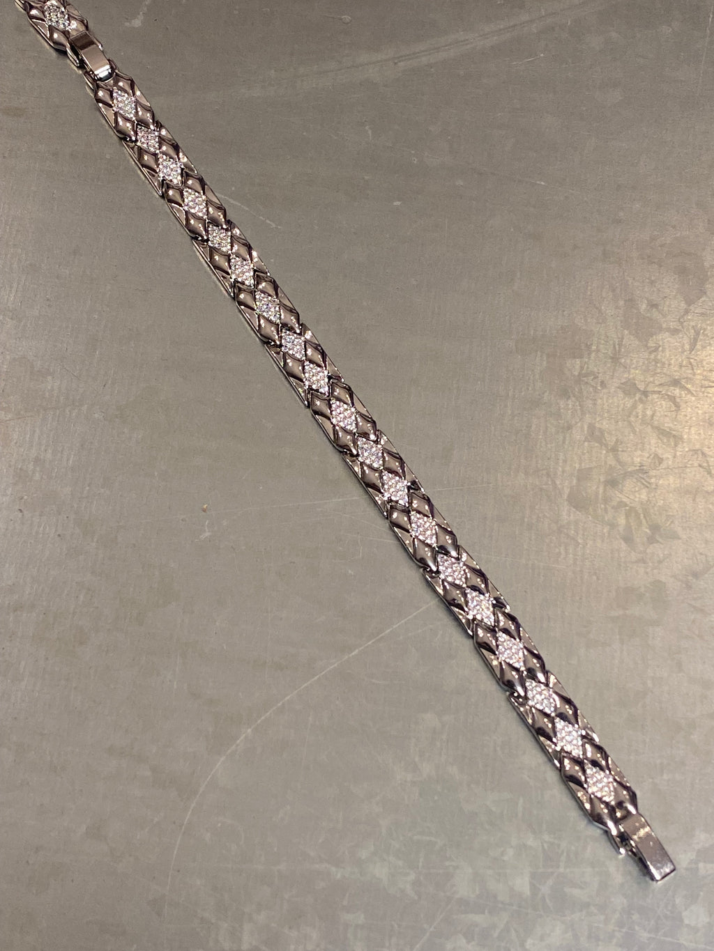 Taşlı quadro bileklik