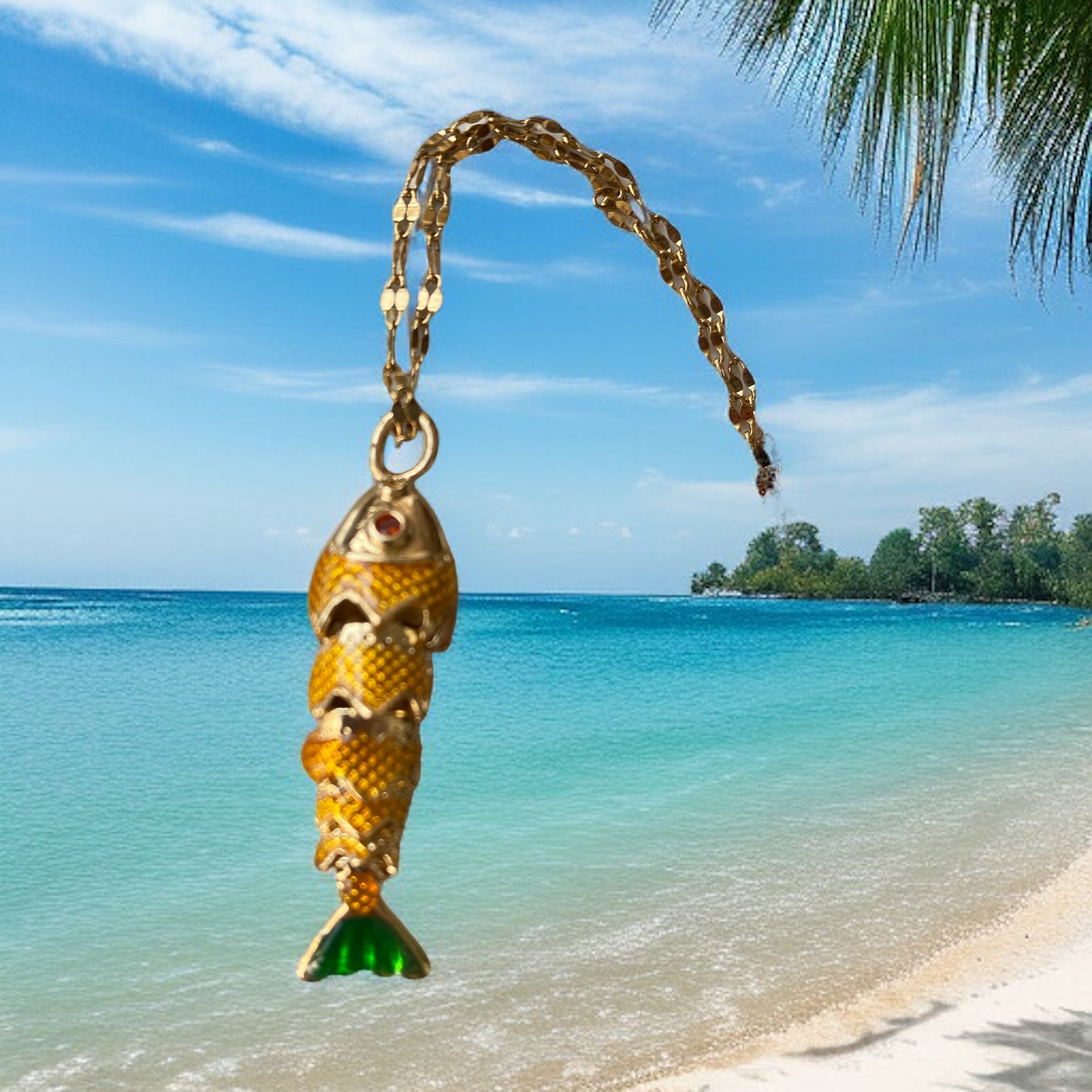 Yarışçı balık kolye