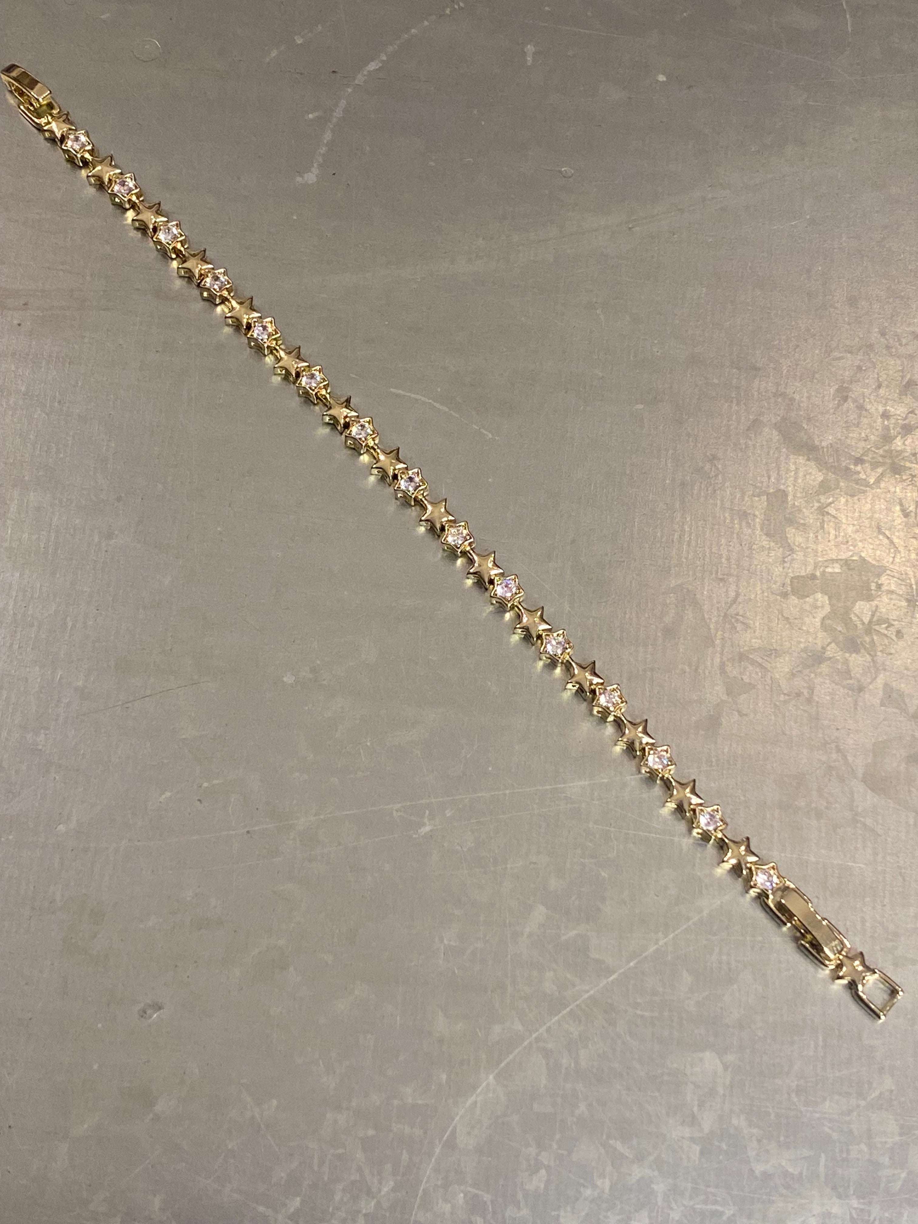 Yıldızlar bileklik