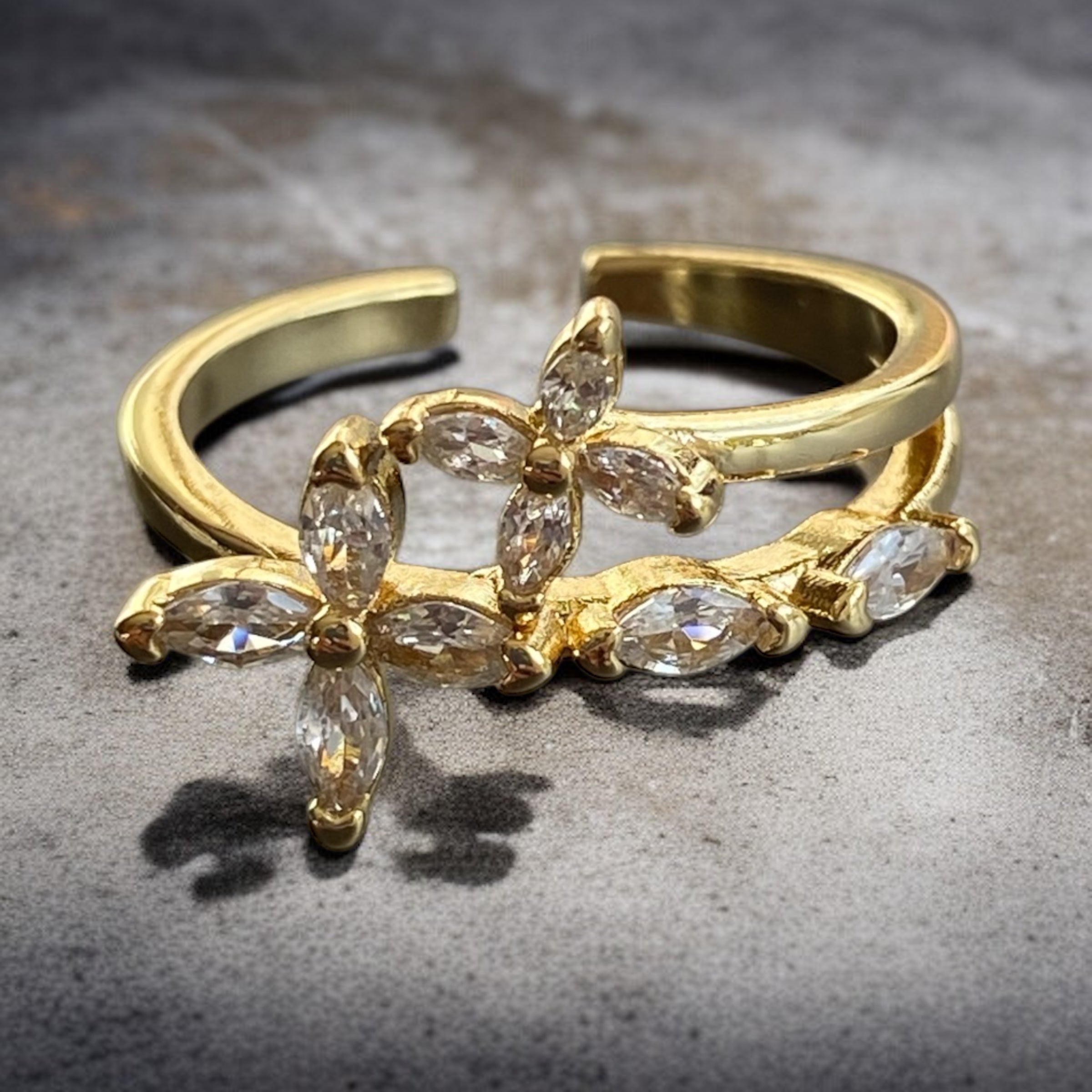 Bahar çiçekleri yüzük