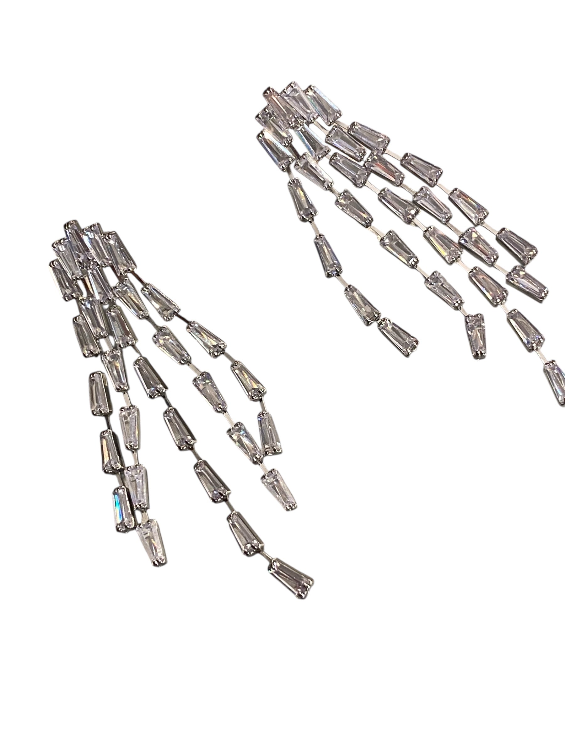 Baget zirkon taşlı saçaklı küpe