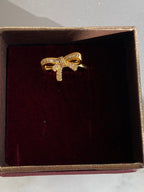 Baget taşlı fiyonk yüzük