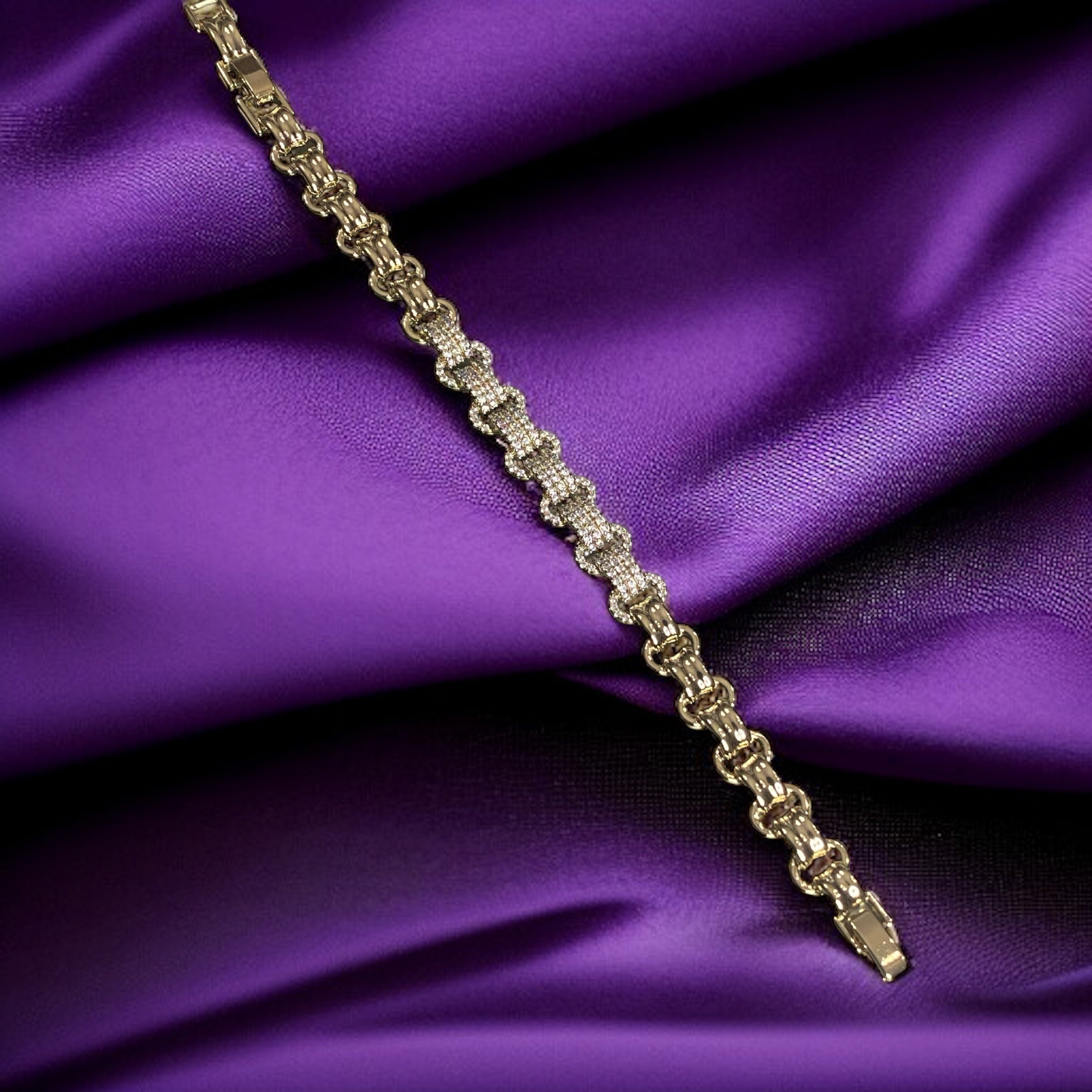 Pırlanta modeli pave taş bileklik