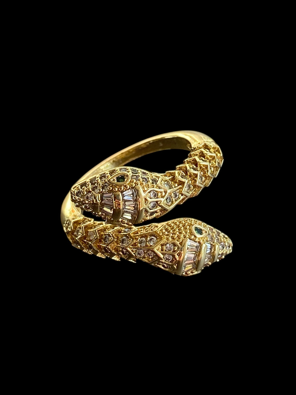 Yılanı öldürseler yüzük