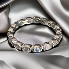 Zarif taşlı alyans