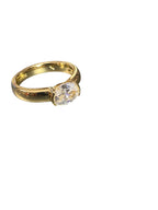 Oval tektaş yüzük