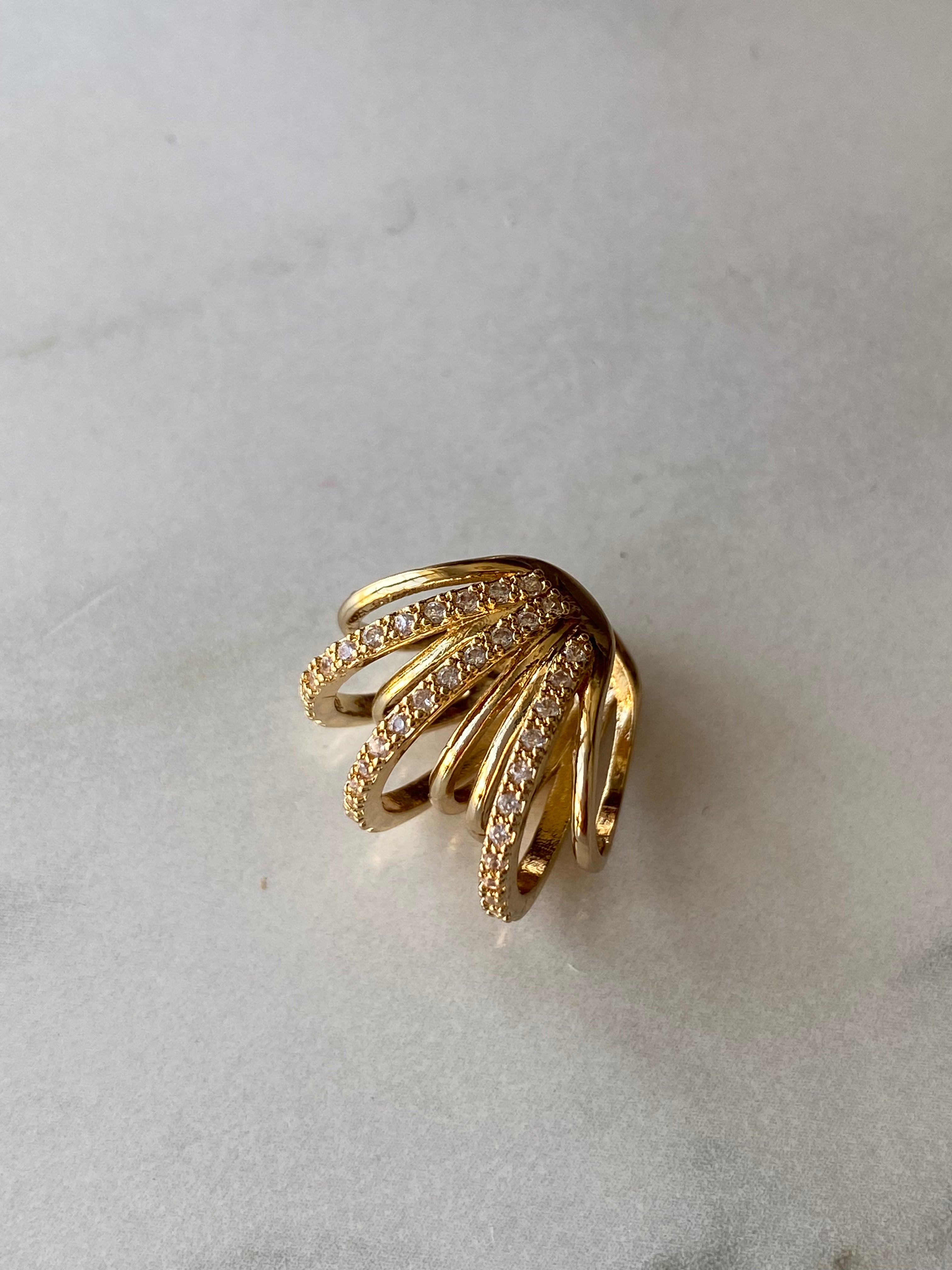 Zirkon taşlı earcuff