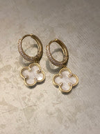 Viral Yonca sallantılı küpe