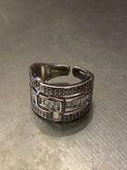 Baget ve pave taş detaylı 3 sıra yüzük