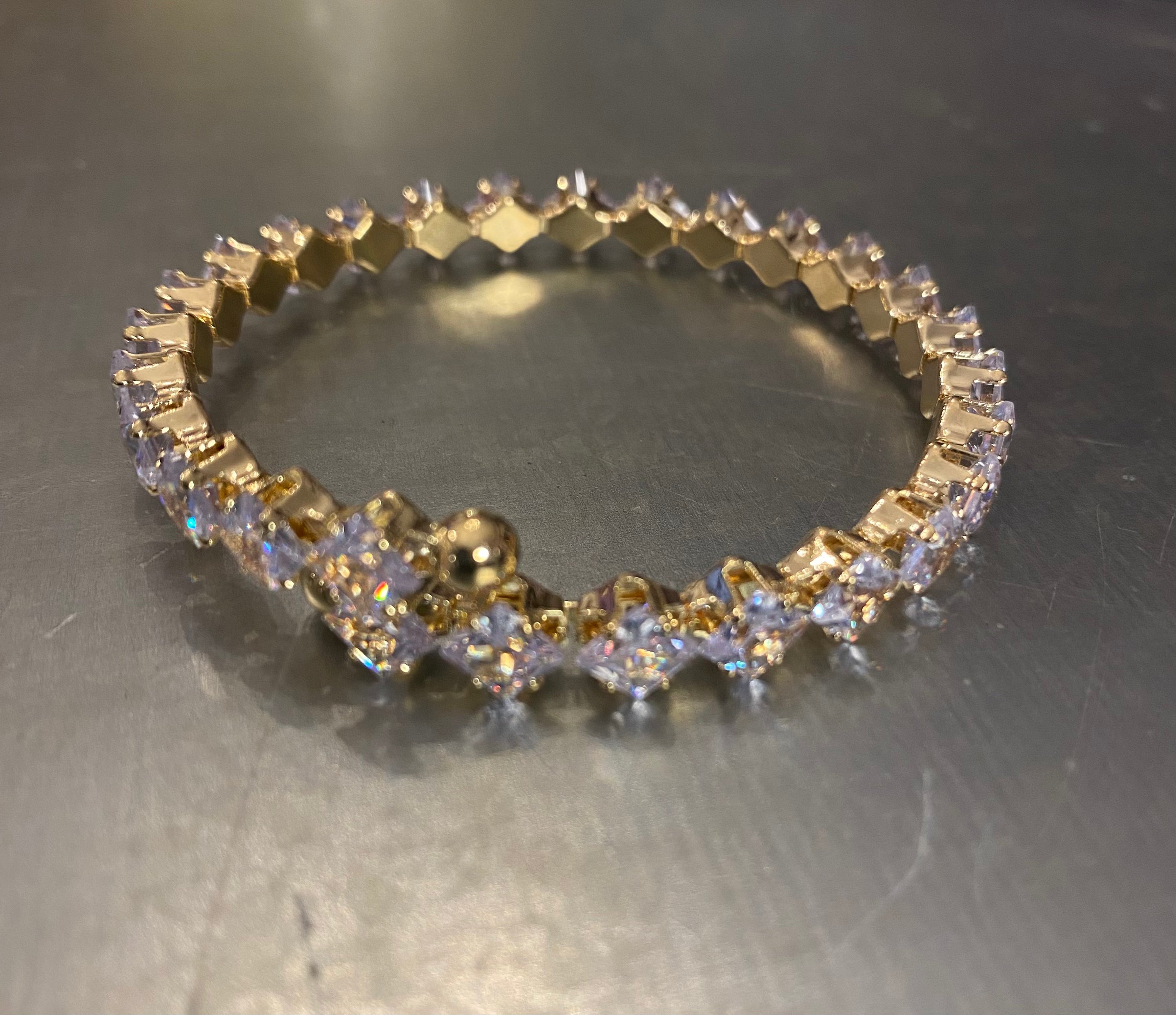 İri taşlı helezon suyolu bilezik