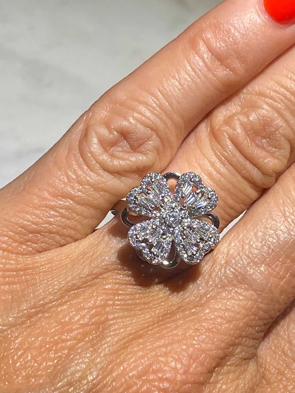 Çarkıfelek yüzük