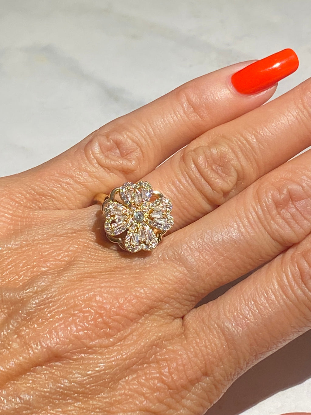 Çarkıfelek yüzük