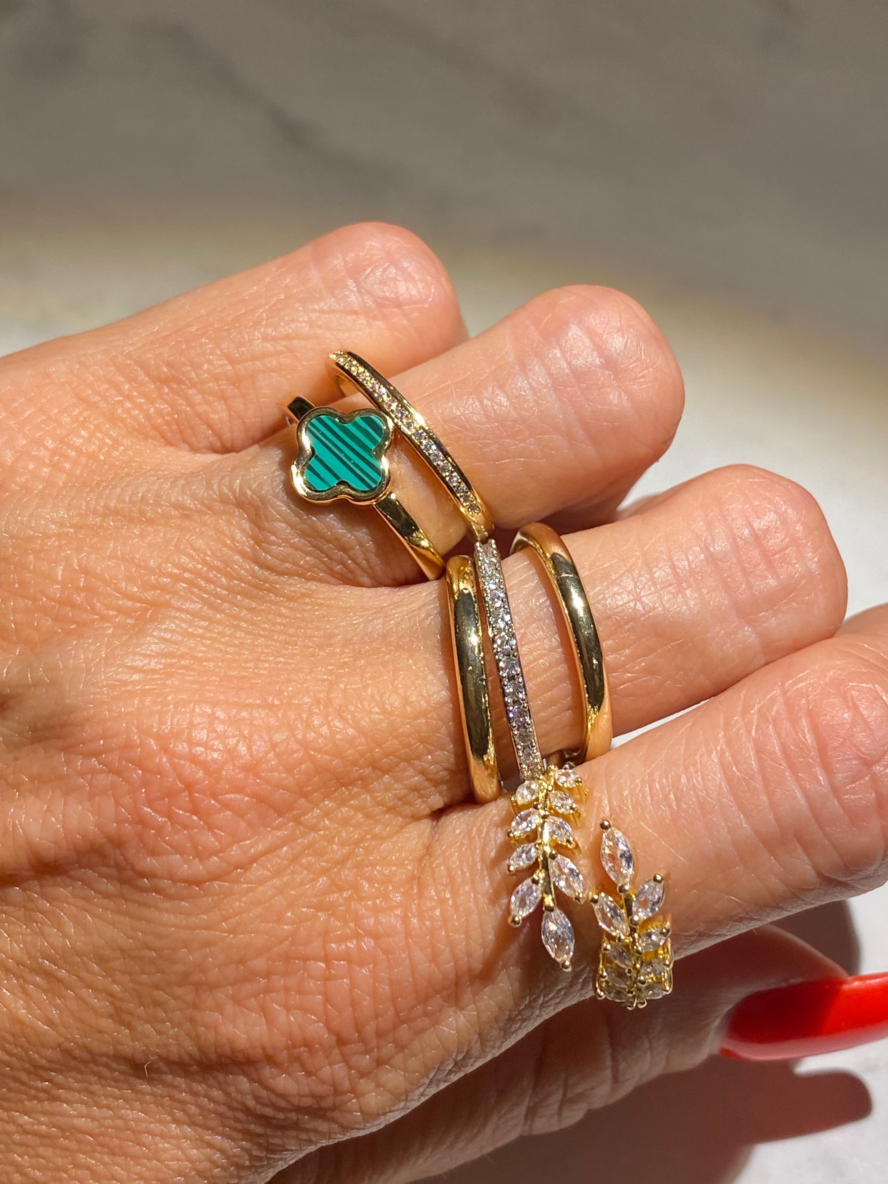 Van Cleef modeli yüzük