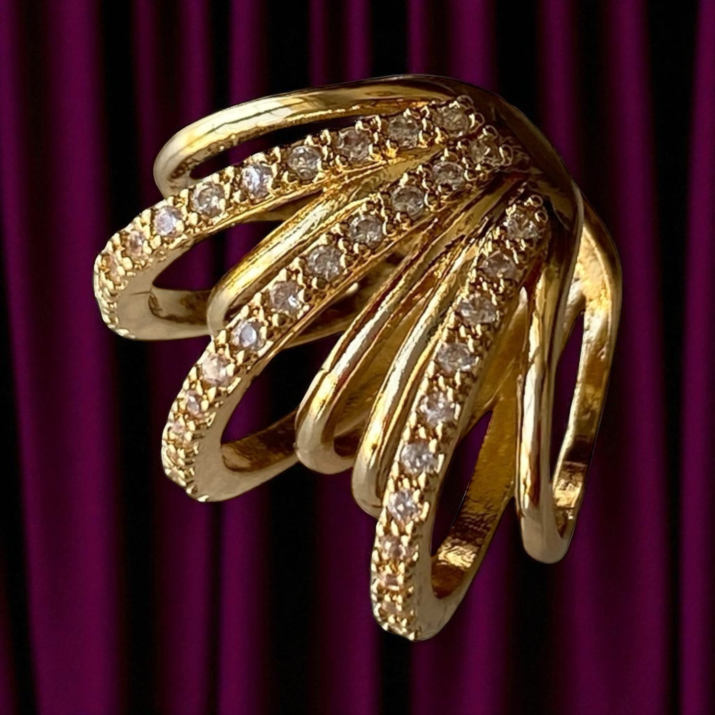 Zirkon taşlı earcuff