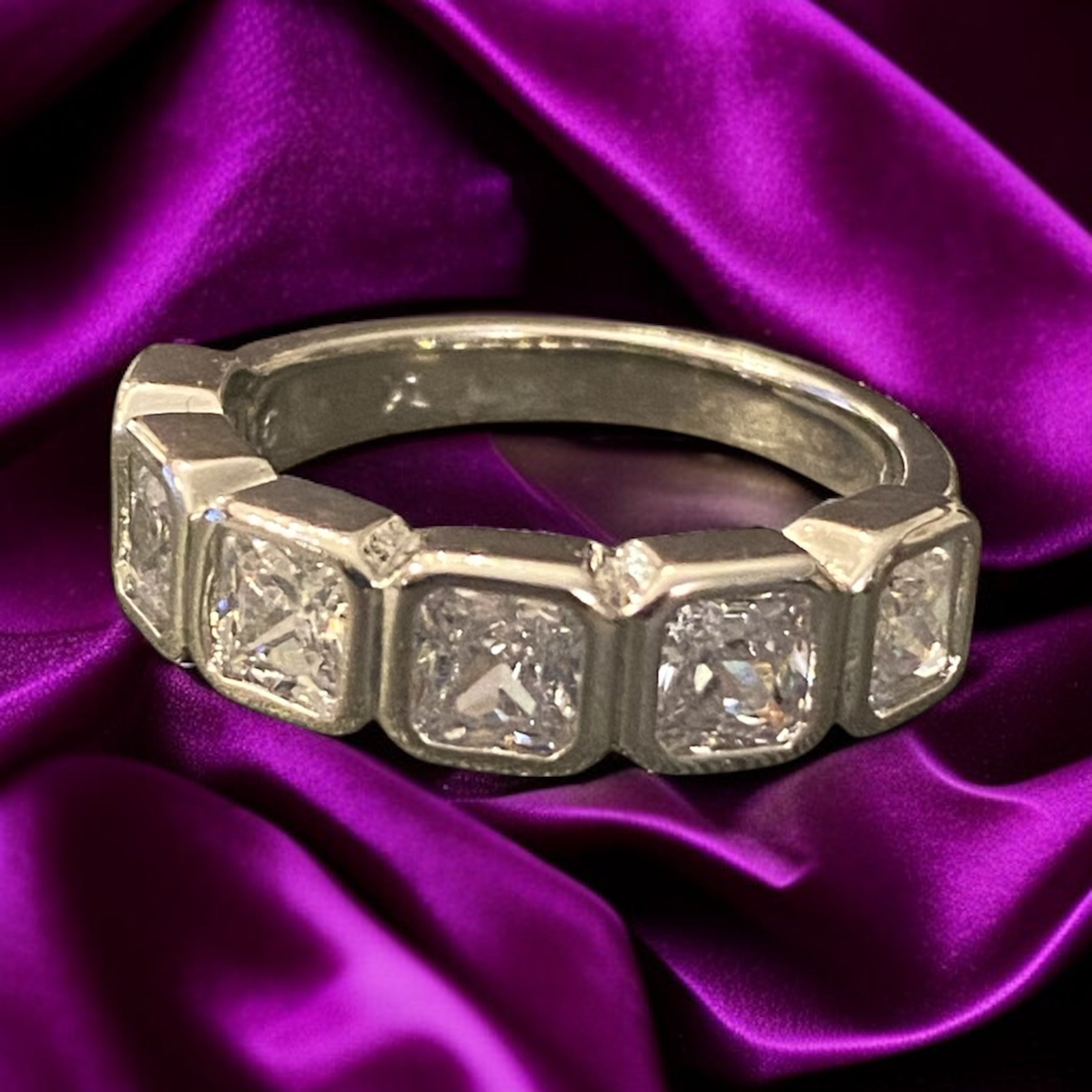 Kare Taşlı Modern Alyans