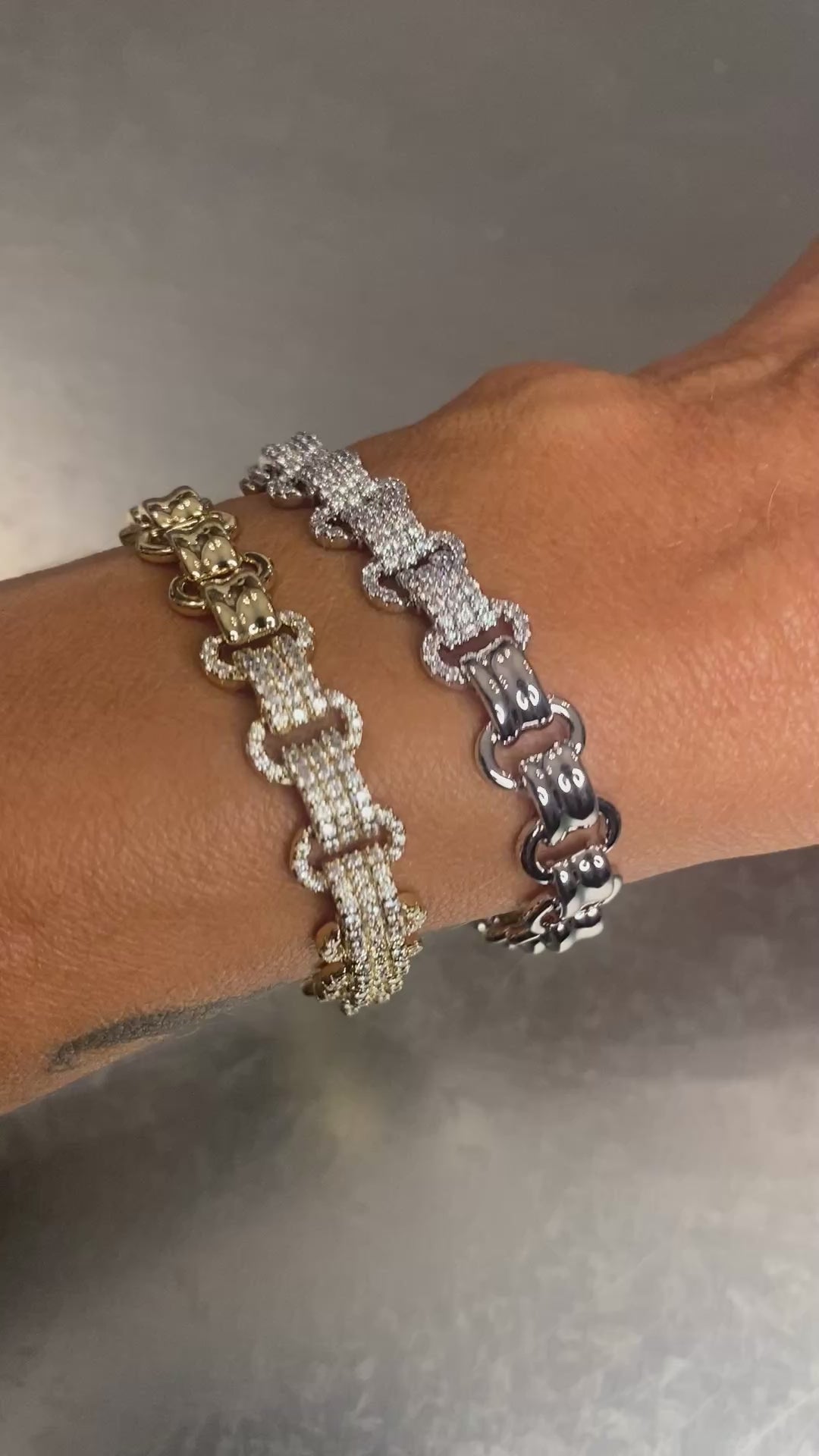 Pırlanta modeli pave taş bileklik